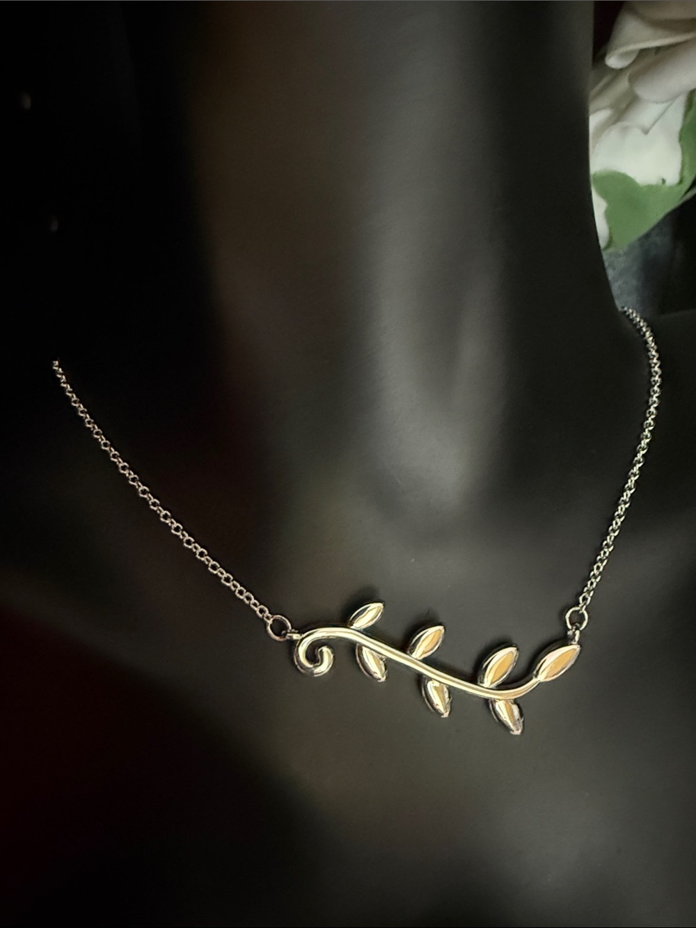 Delicate Silver Leaf Vine Necklace for Women